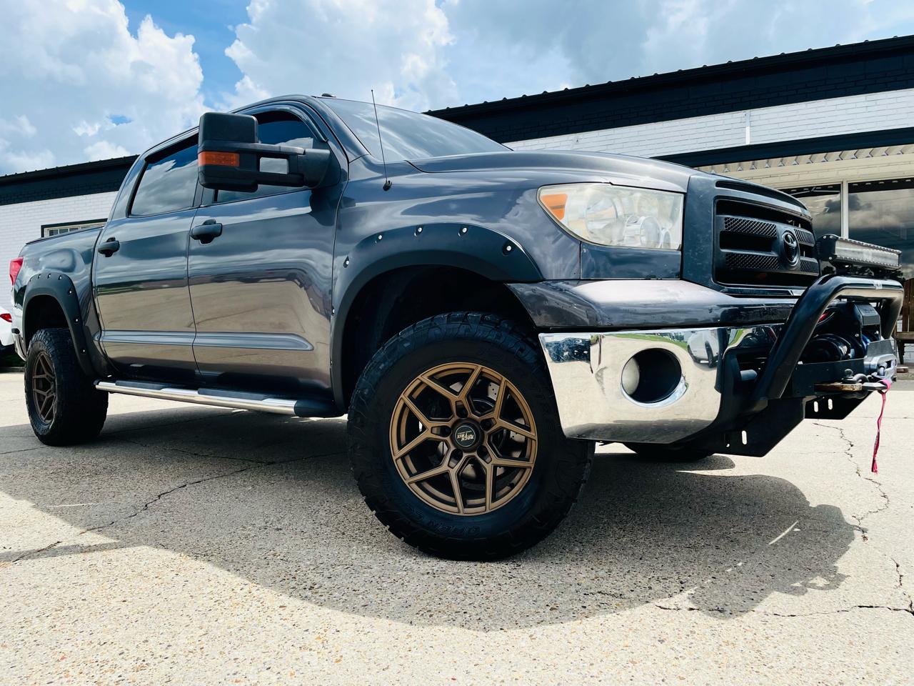 2011 Toyota Tundra 4WD Truck photo 1