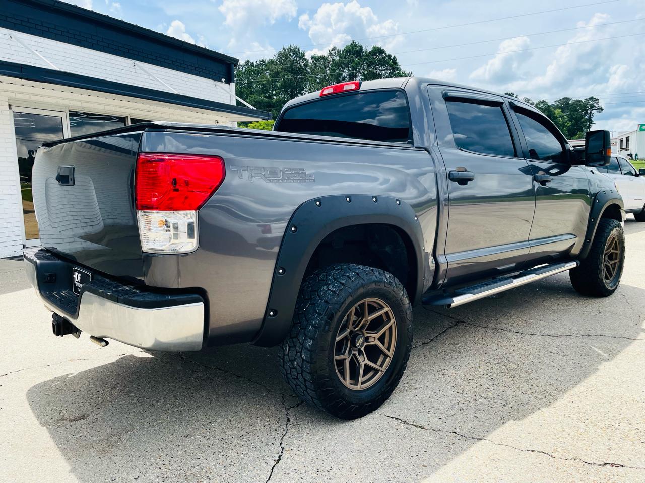 2011 Toyota Tundra 4WD Truck photo 4