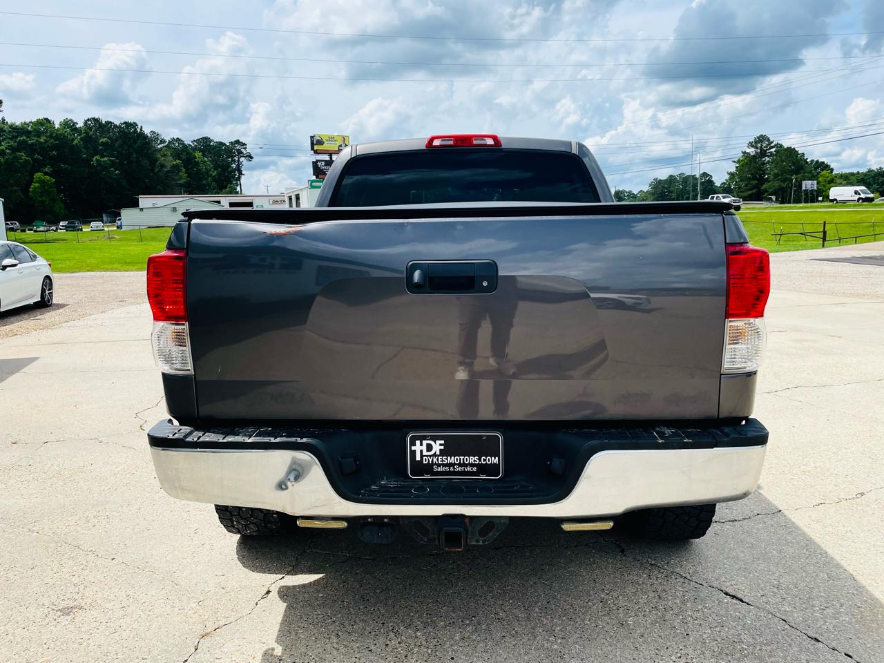 2011 Toyota Tundra 4WD Truck photo 6