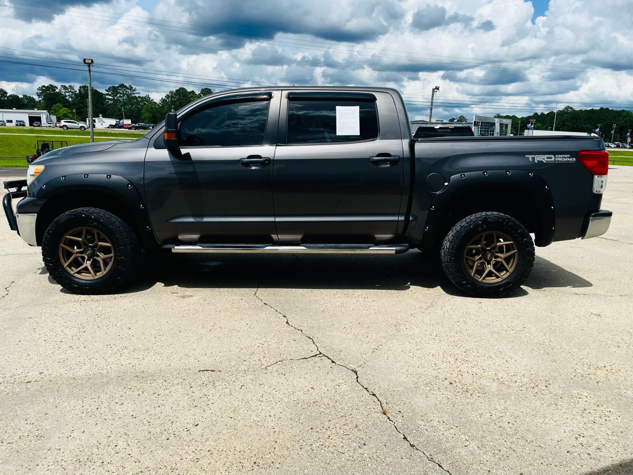2011 Toyota Tundra 4WD Truck photo 10
