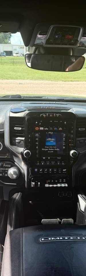 2020 RAM 1500 photo 16