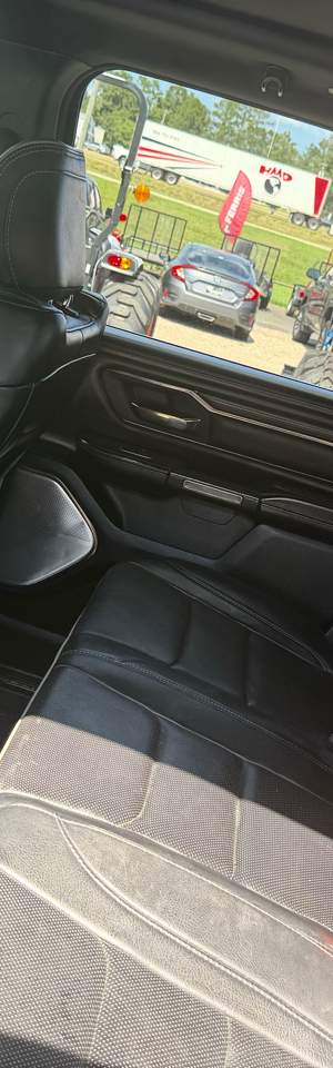 2020 RAM 1500 photo 27