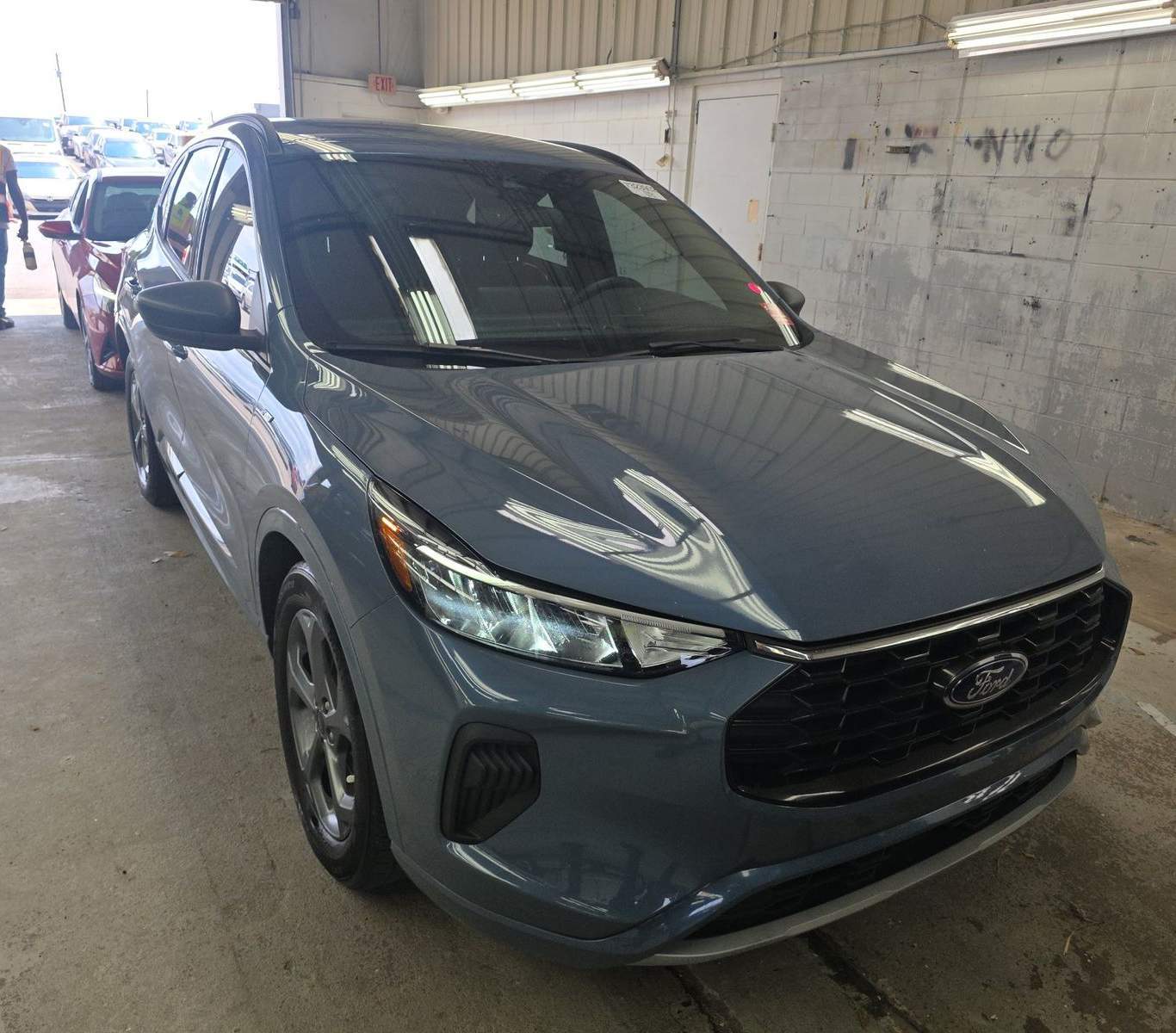2023 Ford Escape ST-Line FWD, photo 3 of 30