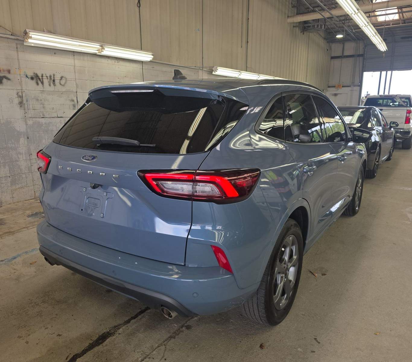 2023 Ford Escape ST-Line FWD, photo 4 of 30