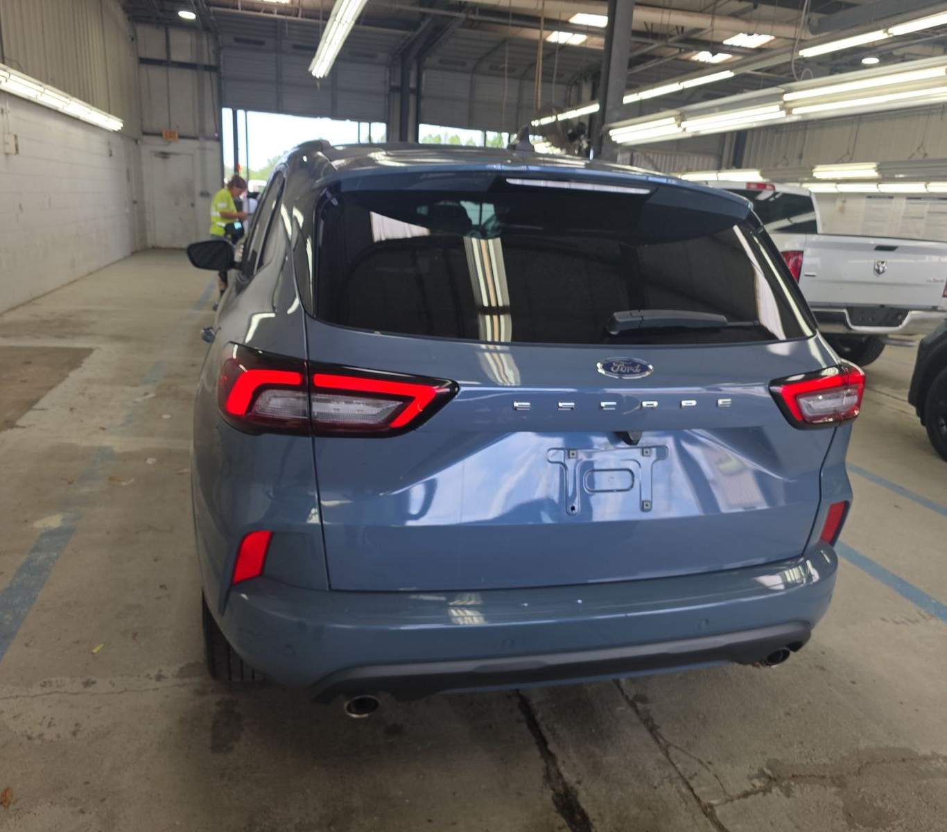 2023 Ford Escape ST-Line FWD, photo 5 of 30