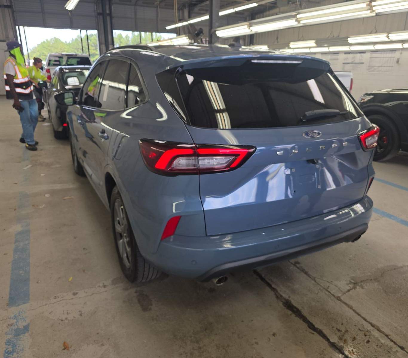 2023 Ford Escape ST-Line FWD, photo 6 of 30