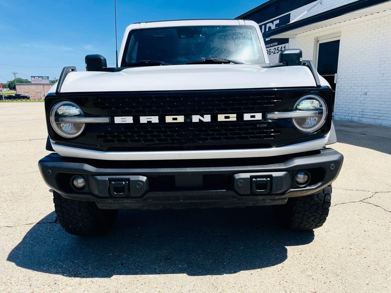 2022 Ford Bronco Badlands, photo 2 of 34