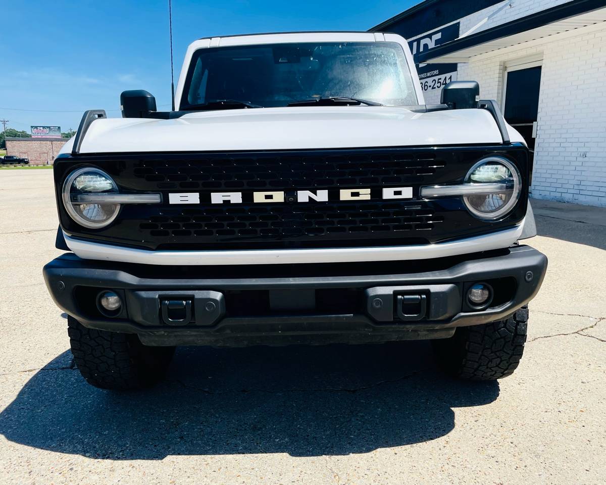 2022 Ford Bronco Badlands, photo 2 of 34