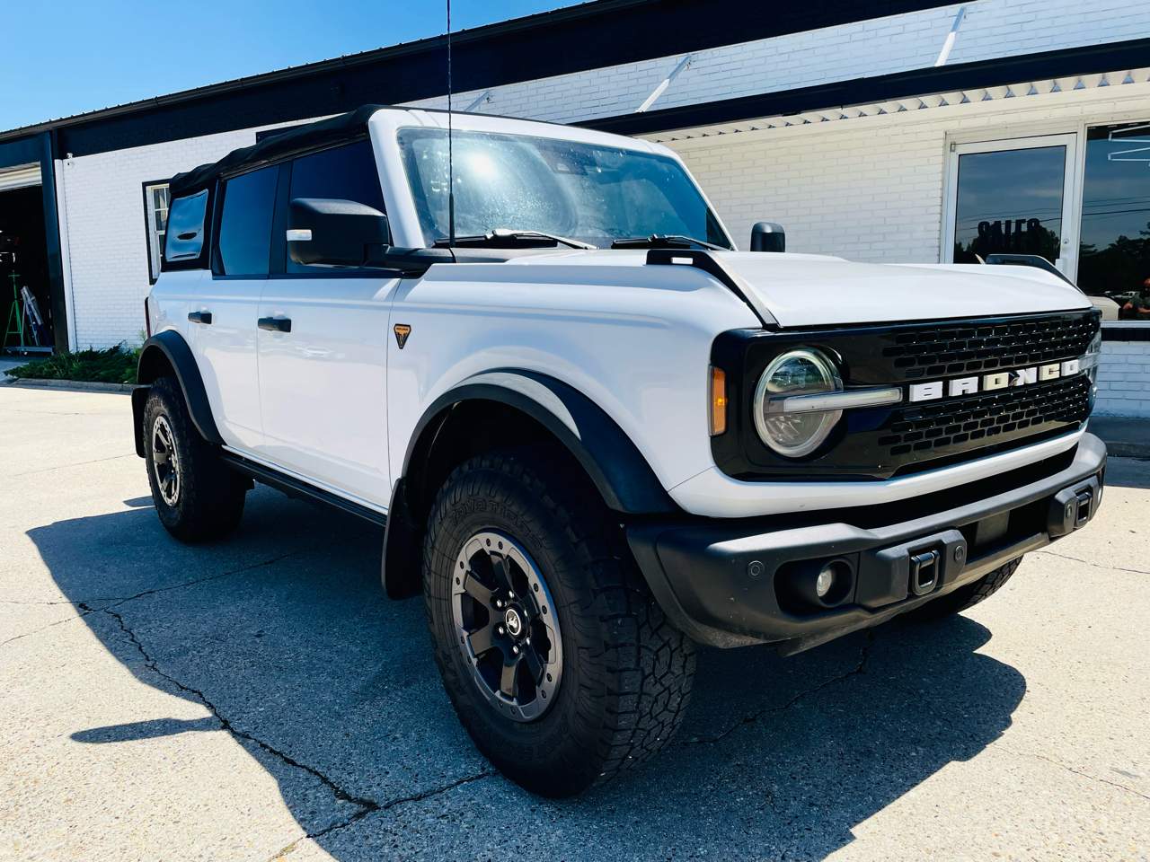 2022 Ford Bronco Badlands, photo 3 of 34
