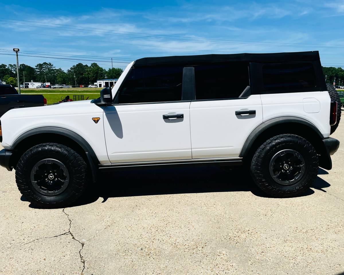2022 Ford Bronco Badlands, photo 6 of 34