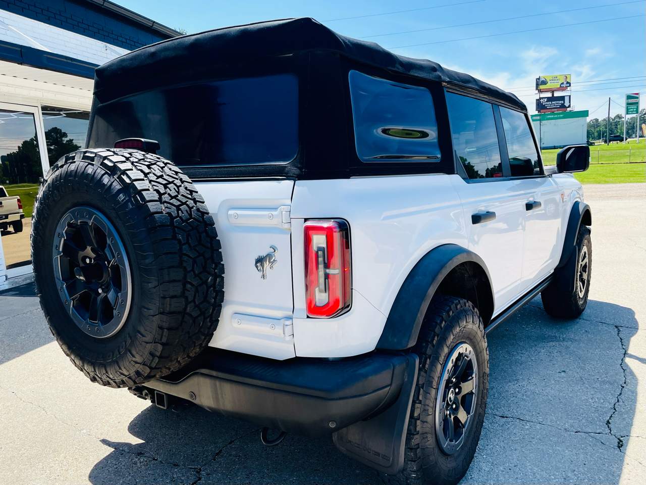 2022 Ford Bronco Badlands, photo 7 of 34