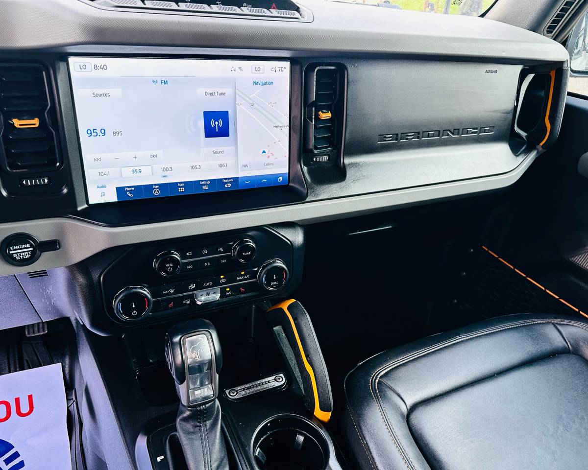 2022 Ford Bronco Badlands, photo 8 of 34