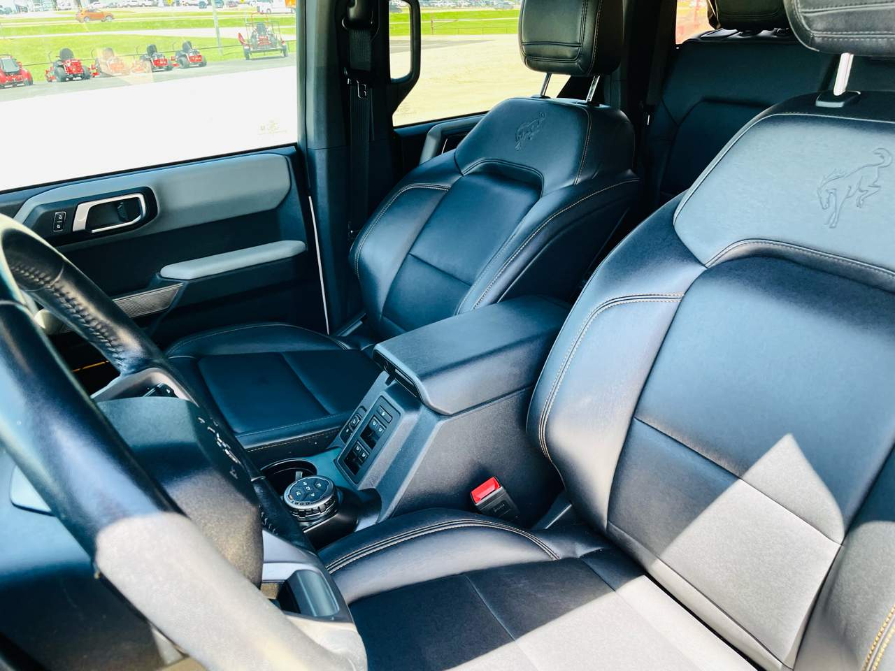 2022 Ford Bronco Badlands, photo 21 of 34