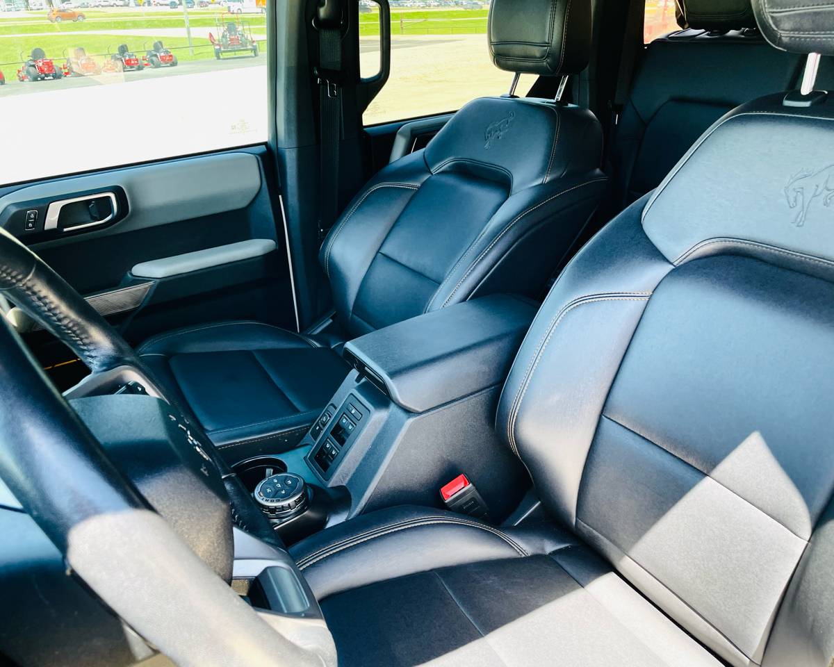 2022 Ford Bronco Badlands, photo 21 of 34