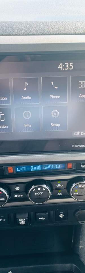 2020 Toyota Tacoma photo 19