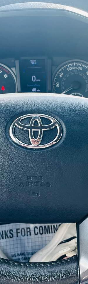 2020 Toyota Tacoma photo 21