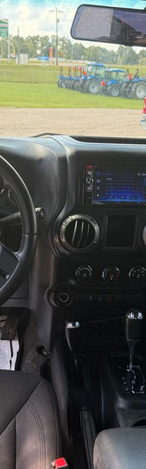 2017 Jeep Wrangler Unlimited photo 13