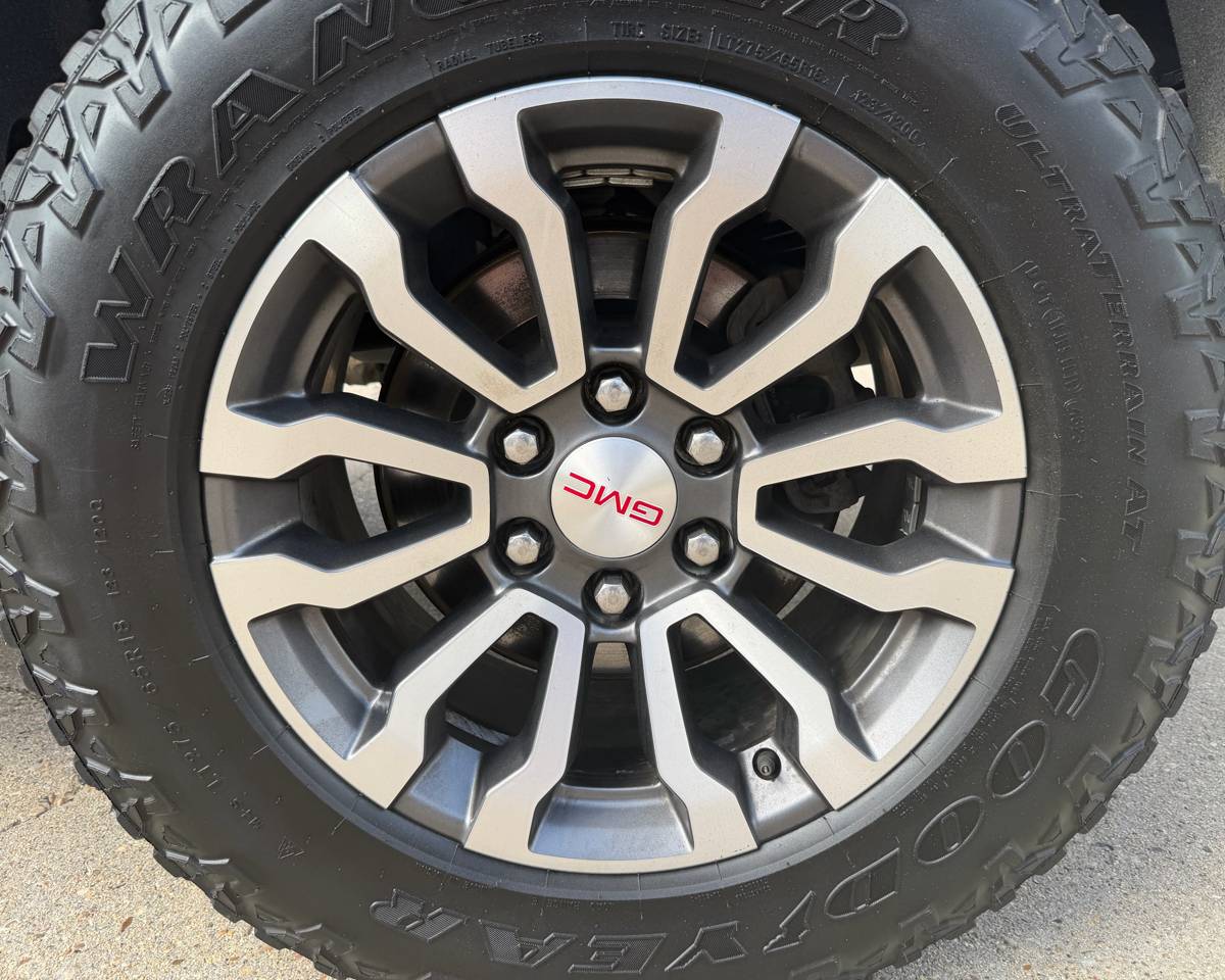 2020 GMC Sierra 1500 AT4, photo 10 of 24