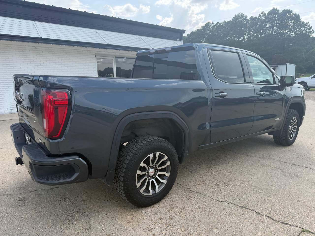 2020 GMC Sierra 1500 AT4, photo 3 of 25