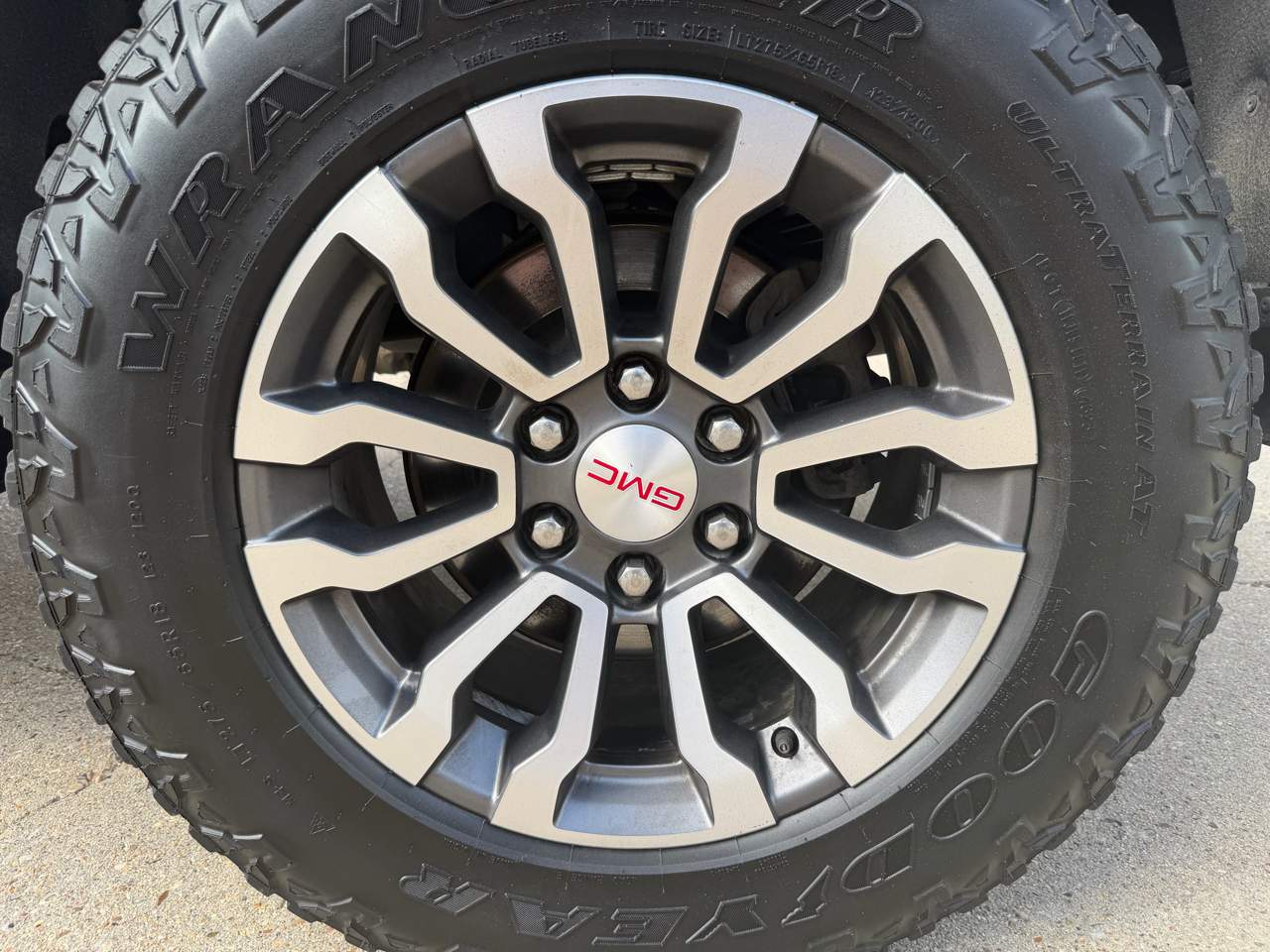 2020 GMC Sierra 1500 AT4, photo 11 of 25
