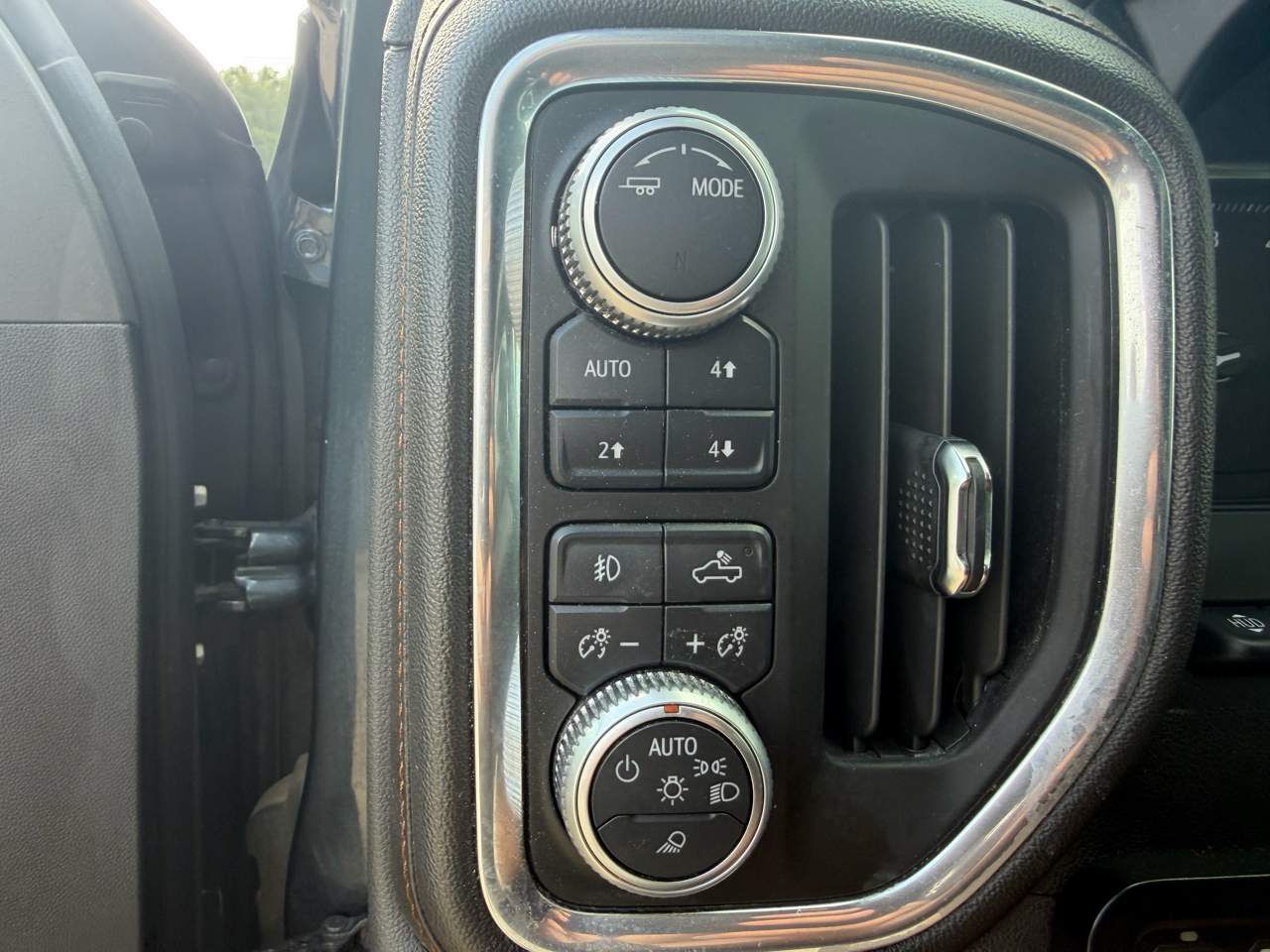 2020 GMC Sierra 1500 AT4, photo 16 of 25