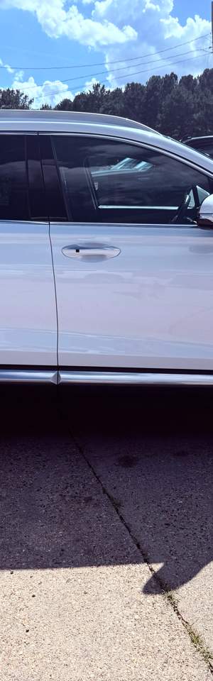 2019 Hyundai Santa Fe photo 2