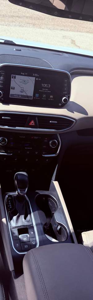 2019 Hyundai Santa Fe photo 10