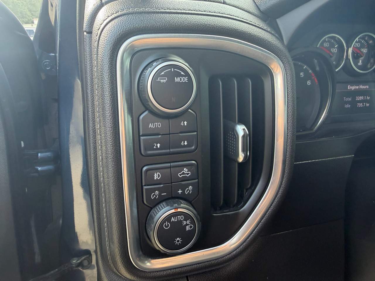 2020 Chevrolet Silverado 1500 LT Trail Boss, photo 12 of 19