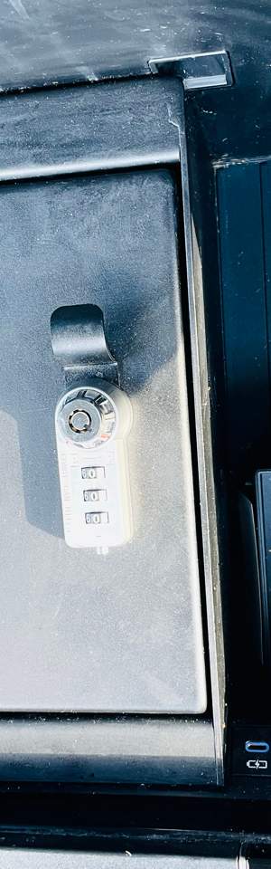 2024 Toyota Tundra photo 32
