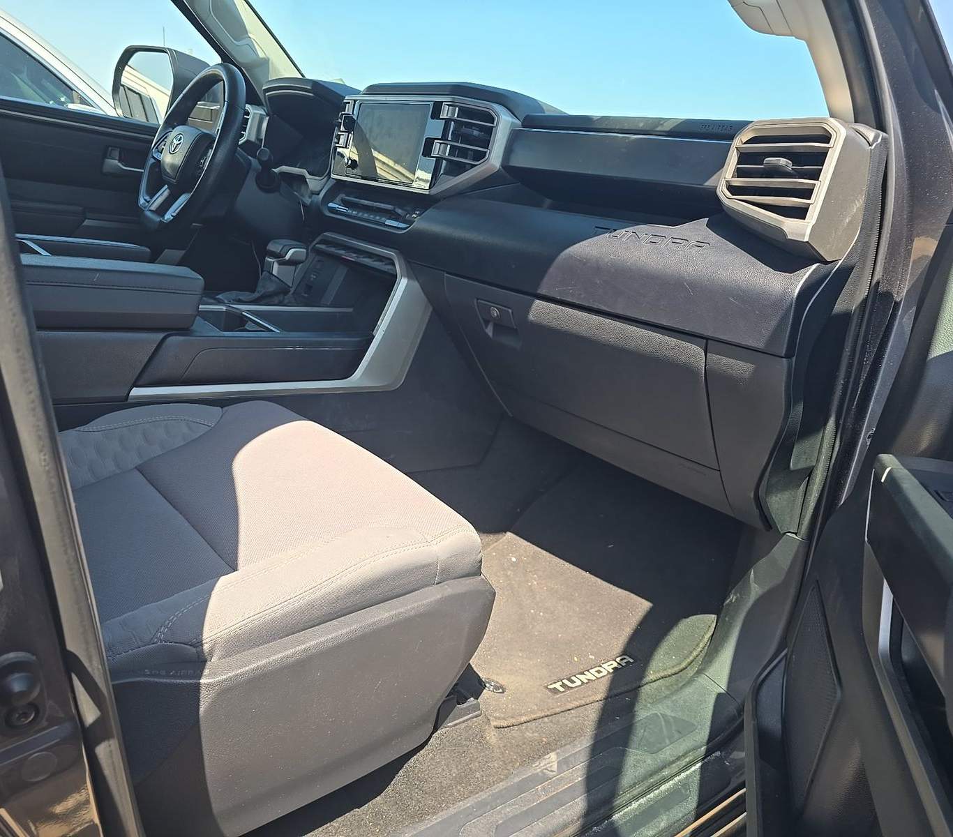 2024 Toyota Tundra SR5 Crew Cab Short Bed, photo 14 of 28