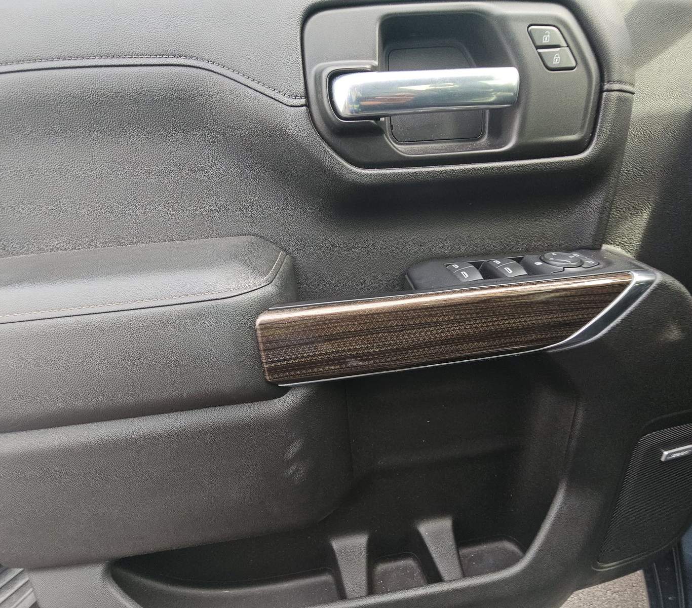 2020 Chevrolet Silverado 1500 RST Crew Cab Short Bed 1SP, photo 15 of 31