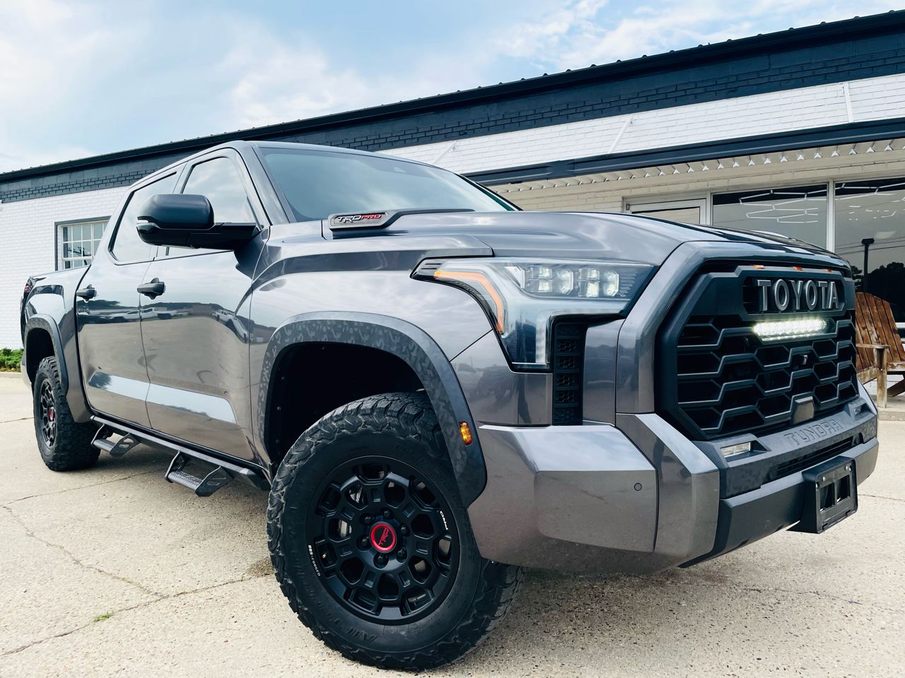 2023 Toyota Tundra 4WD TRD Pro Hybrid CrewMax 5.5′ Bed
