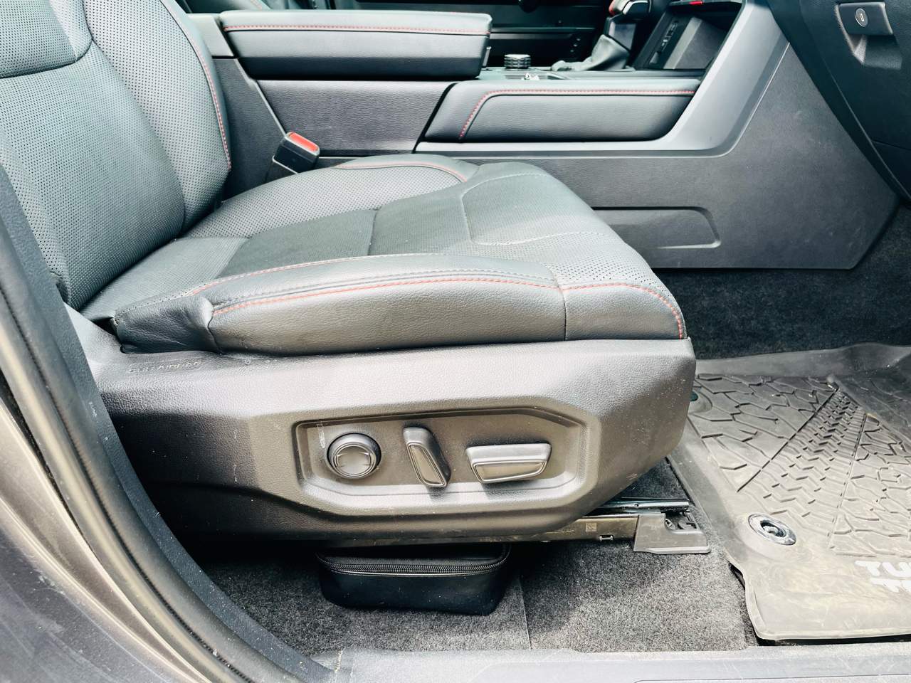 2023 Toyota Tundra 4WD TRD Pro Hybrid CrewMax 5.5′ Bed, photo 39 of 48