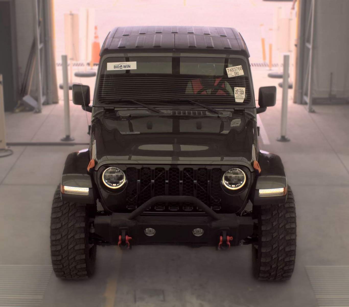 2022 Jeep Gladiator Willys Crew Cab Medium Bed, photo 2 of 28