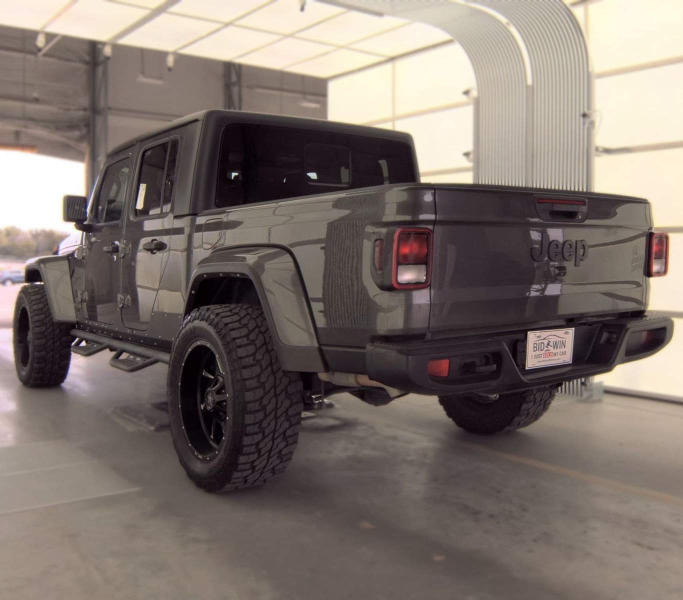 2022 Jeep Gladiator Willys Crew Cab Medium Bed, photo 8 of 28