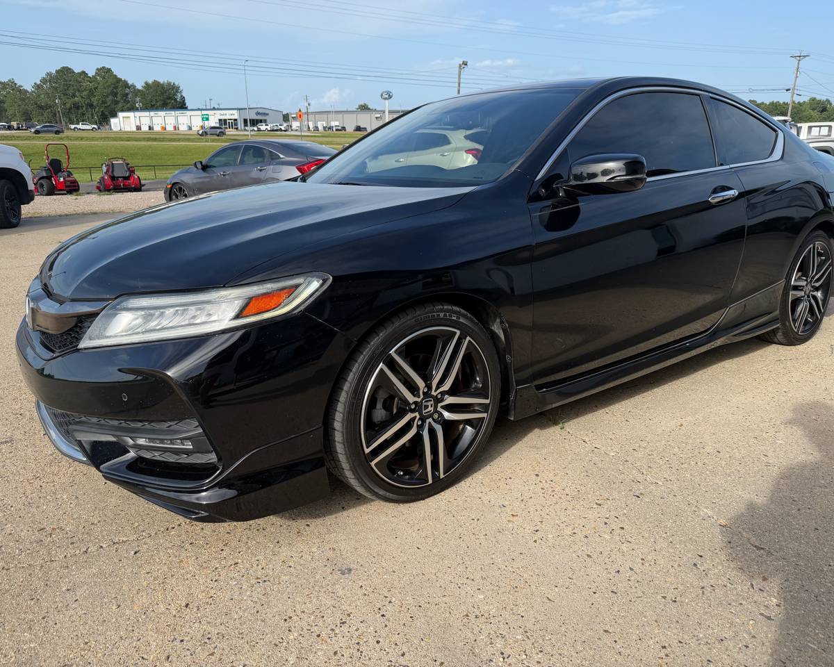 2016 Honda Accord Coupe Touring, photo 6 of 18