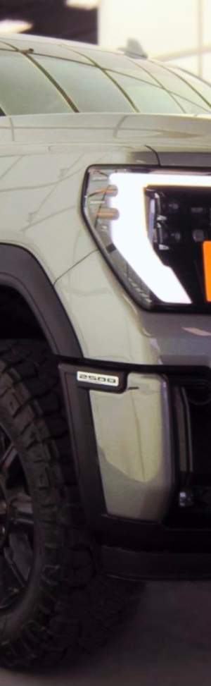 2025 GMC Sierra 2500HD photo 2