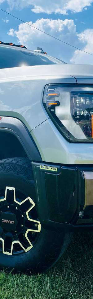 2024 GMC Sierra 2500HD photo 1