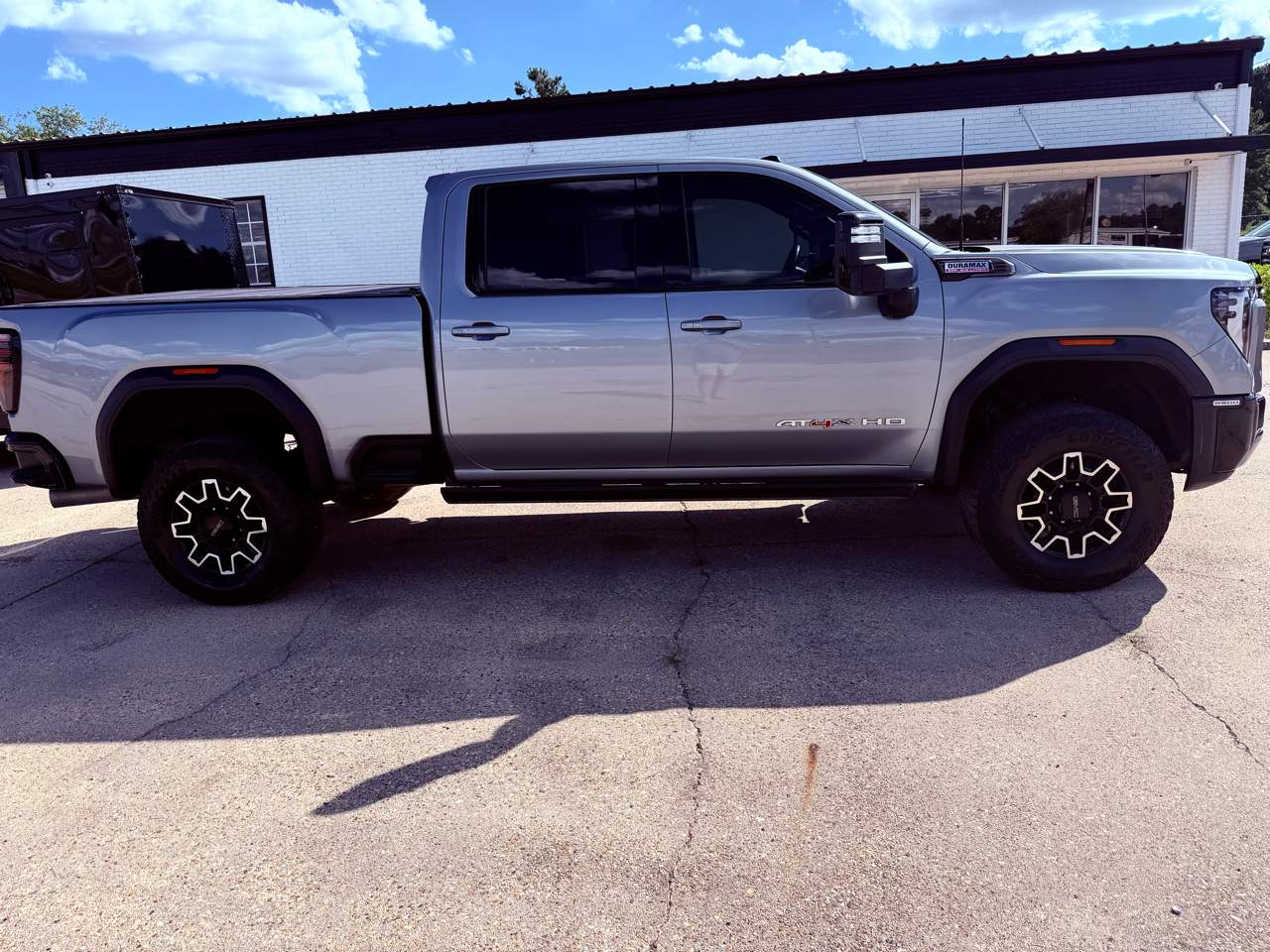 2024 GMC Sierra 2500HD 4WD Crew Cab 159″ AT4X, photo 2 of 14
