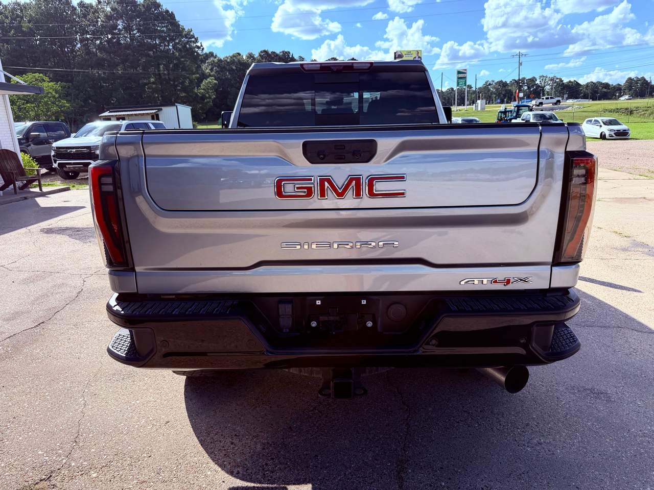 2024 GMC Sierra 2500HD 4WD Crew Cab 159″ AT4X, photo 4 of 14
