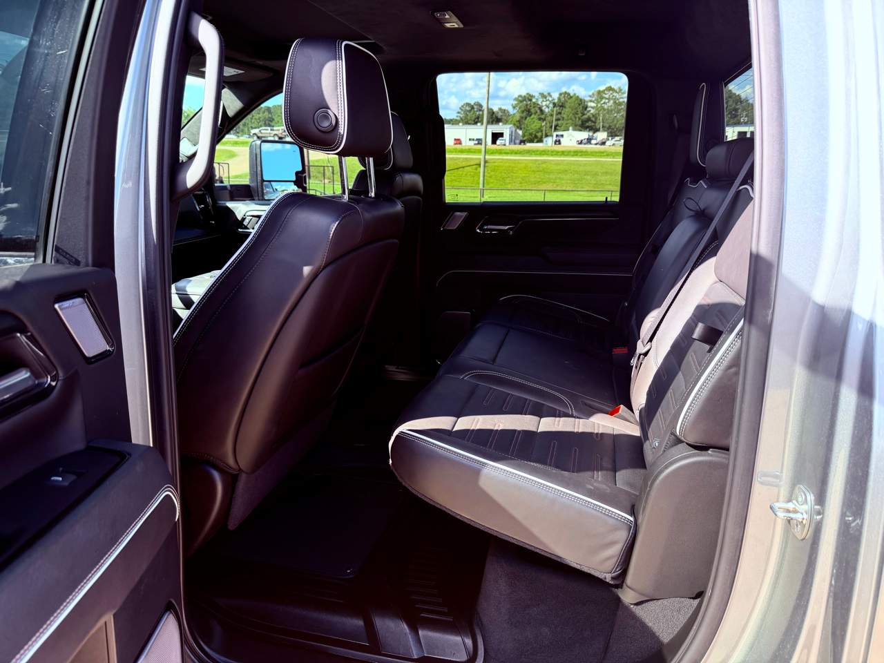 2024 GMC Sierra 2500HD 4WD Crew Cab 159″ AT4X, photo 13 of 14