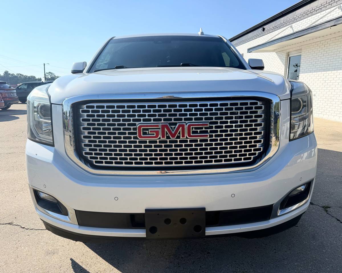 2017 GMC Yukon Denali 4WD, photo 2 of 30