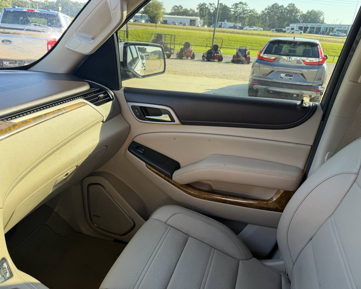 2017 GMC Yukon Denali 4WD, photo 19 of 30