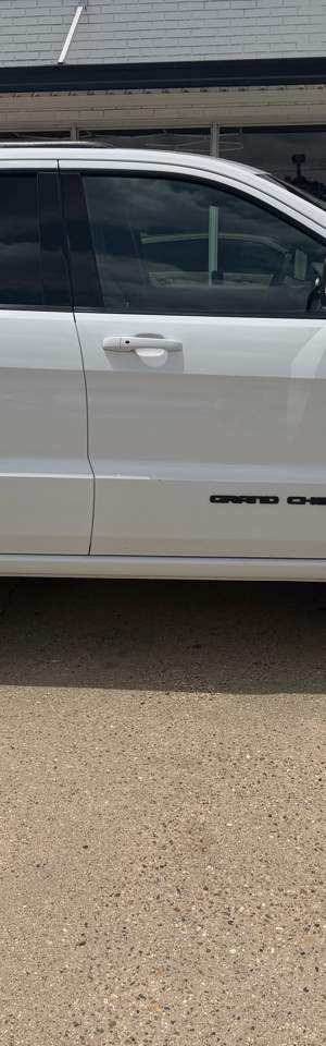 2018 JEEP Grand Cherokee photo 2