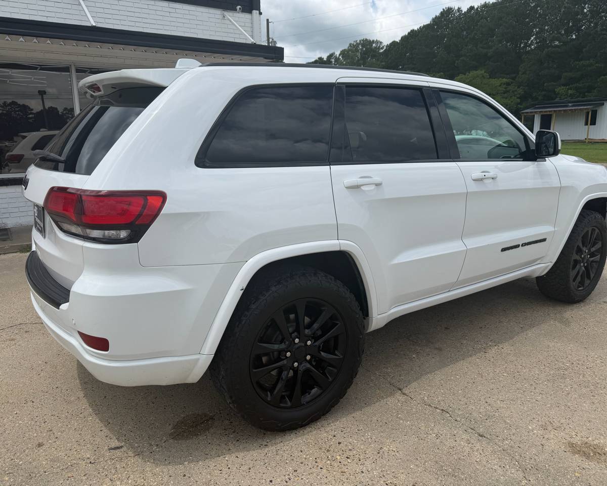 2018 Jeep Grand Cherokee Laredo Altitude, photo 3 of 20