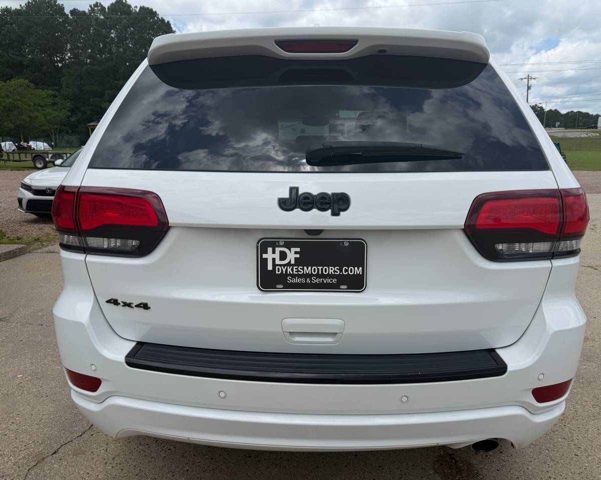 2018 Jeep Grand Cherokee Laredo Altitude, photo 4 of 20