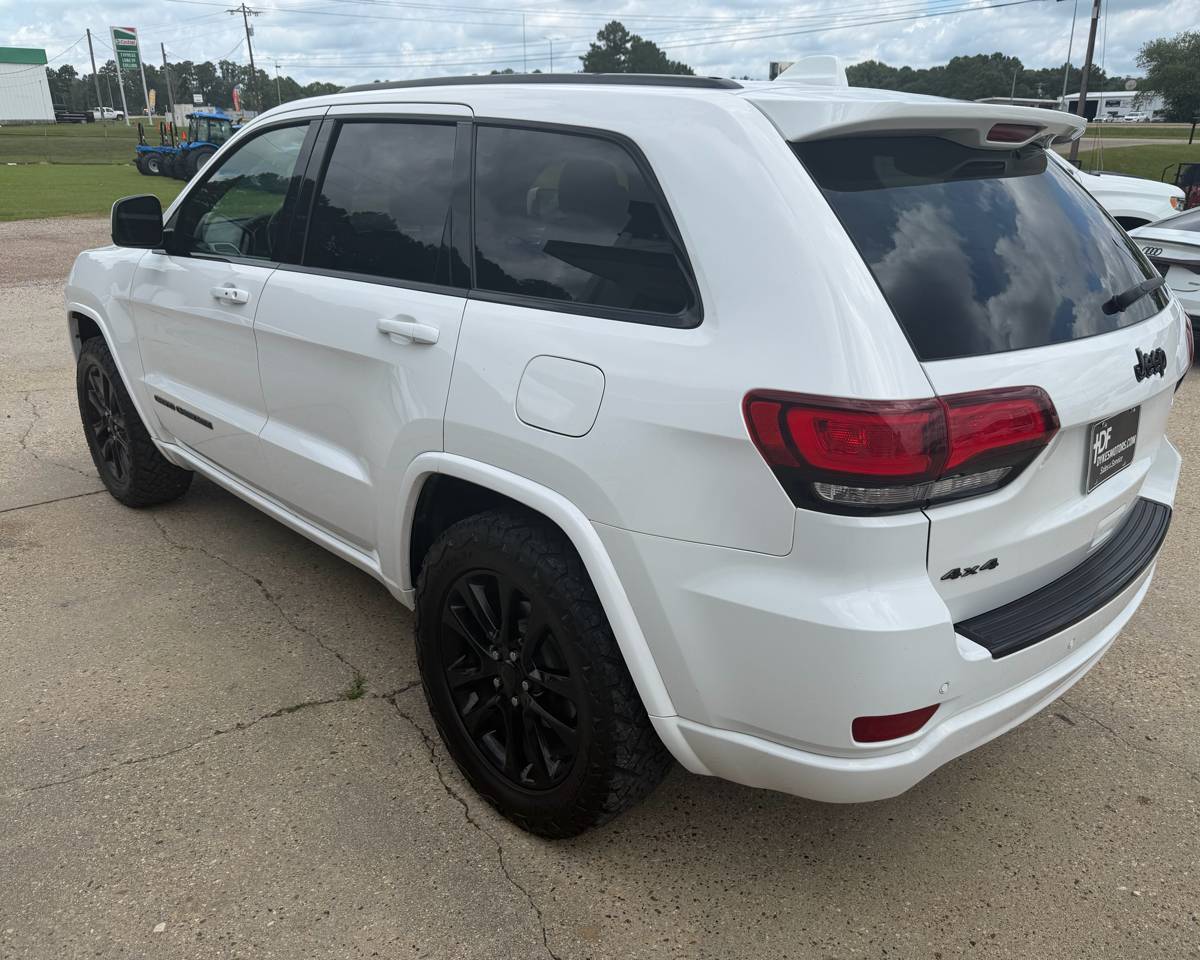 2018 Jeep Grand Cherokee Laredo Altitude, photo 6 of 20