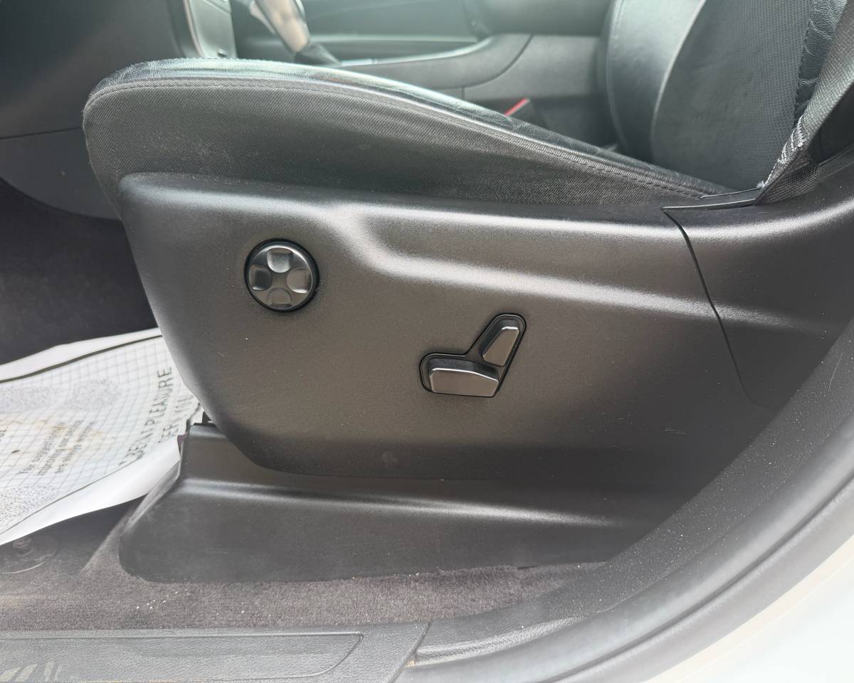 2018 Jeep Grand Cherokee Laredo Altitude, photo 12 of 20