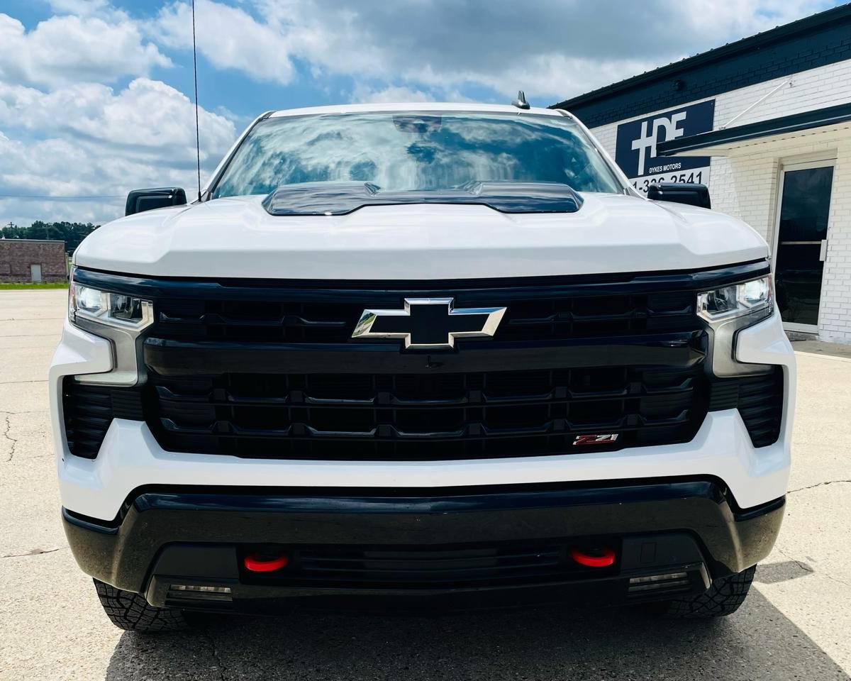 2023 Chevrolet Silverado 1500 Trail Boss – LT, photo 3 of 30