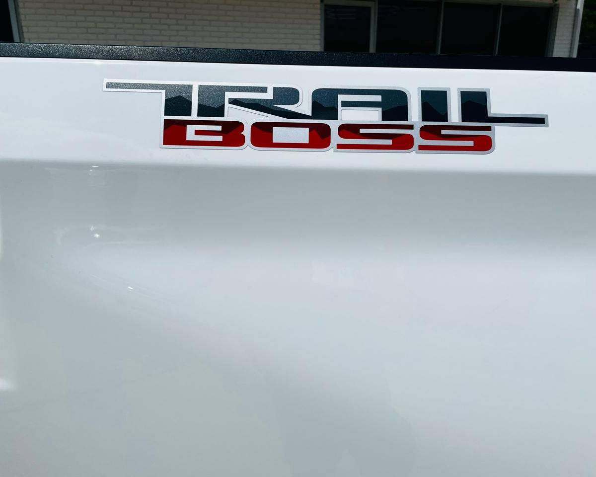 2023 Chevrolet Silverado 1500 Trail Boss – LT, photo 8 of 30